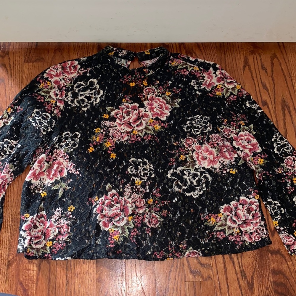 Mock neck lace floral top